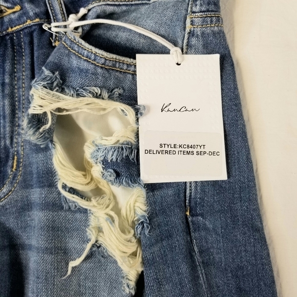 NWT KanCan Women's Mid Rise Medium Wash Distressed Cuffed Denim Jean Shorts, S - Picture 3 of 9